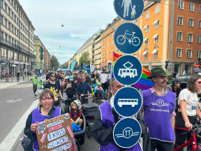 Tre personer i Tunnelbane­tanternas lila väst, den mittersta med skyltar för gång, cykel, och kollektiv­trafik